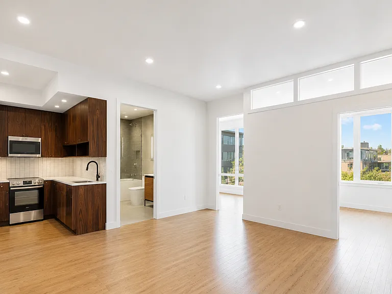 366 Leonard St #3B — Photo 1