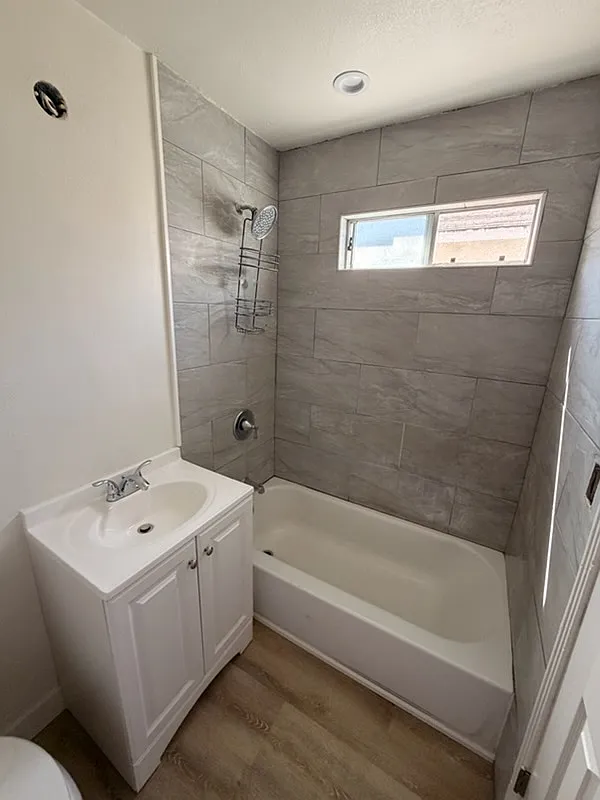 1 bed, 500 sqft, $1,950 — Photo 3
