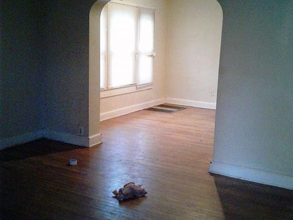 2nd image of 1442 King Ave