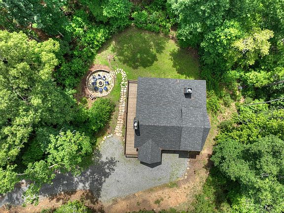 4th image of 200 Forest View Ln