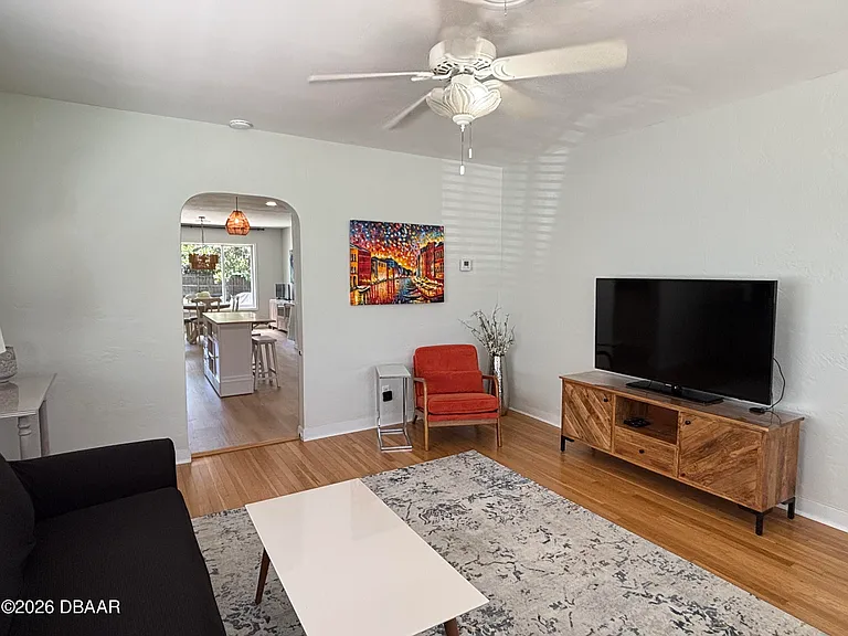 43 Warwick Ave — Photo 5
