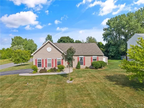 118 Horizon Dr, Chittenango, NY 13037