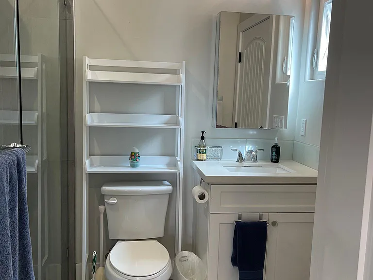 1291 Forest Ave #1 — Photo 4