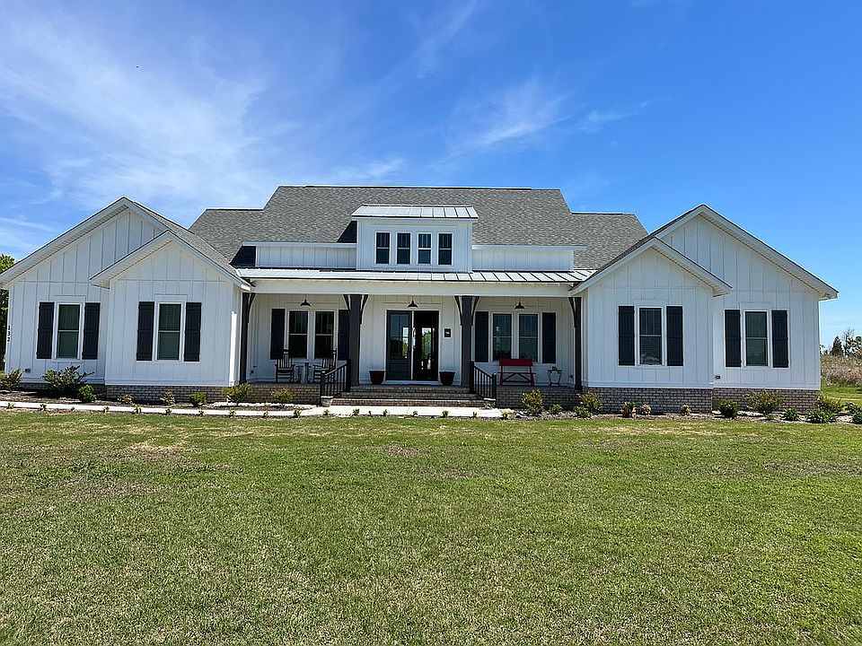 2nd image of 132 Regency Cir