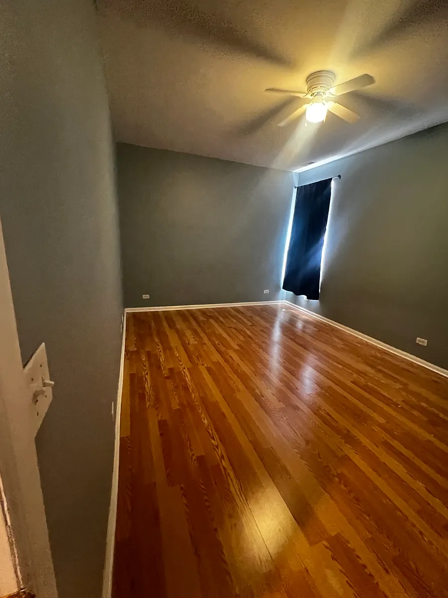 Building Photo - 1149 N Hoyne Ave #1