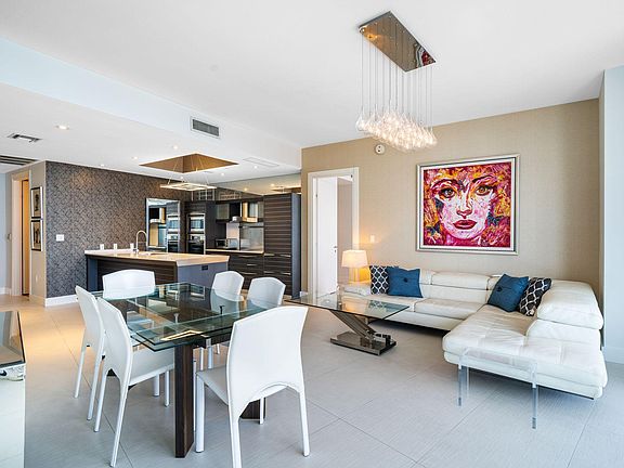5th image of 200 Biscayne Blvd Way APT 4707