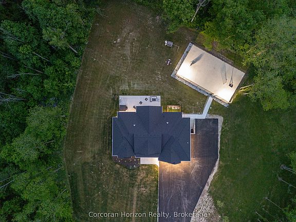 4th image of 11 Cockshutt Rd