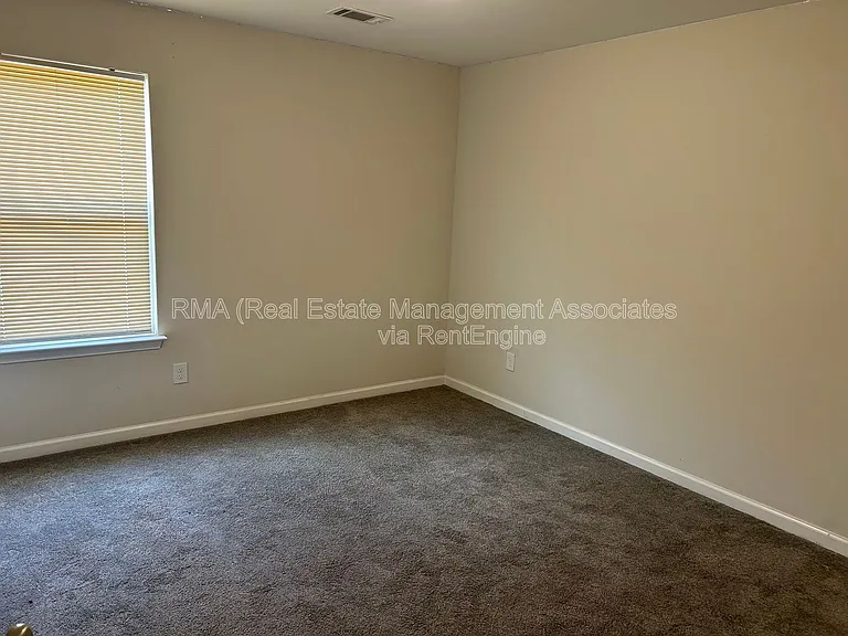 156 Meadowbrooke Dr — Photo 6