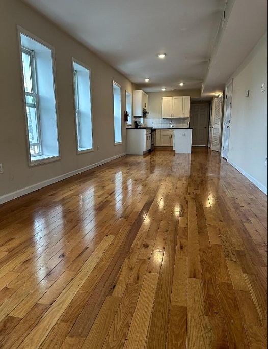 1st image of 26 Lindsley Ave #3L