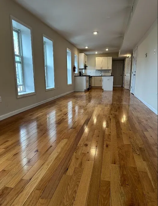 26 Lindsley Ave #2L