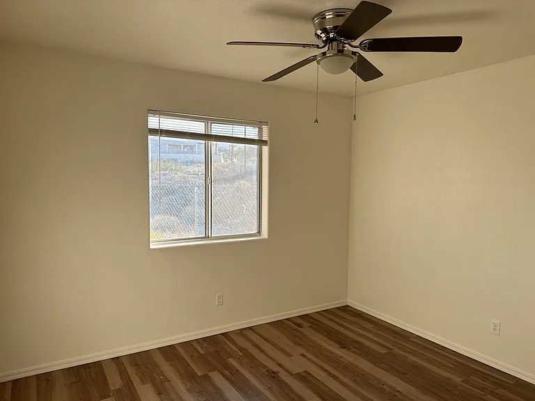 1340 Garvey Dr — Photo 16