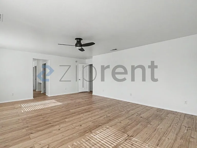 1854 Bankstown Way — Photo 21
