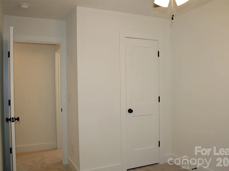 562 W Park Ave #A — Photo 20