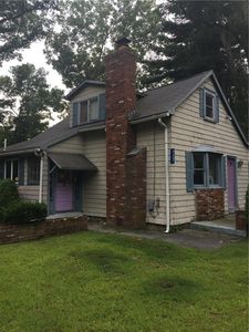 727 Lapham Farm Rd, Burrillville, RI, 02839