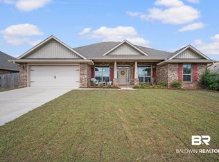 26006 Lakeland Dr, Loxley, AL 36551