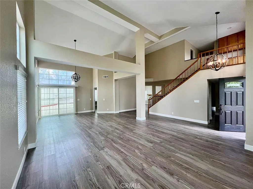4 bed, 3.5 bath, 3196 sqft, $5,500 — Photo 2
