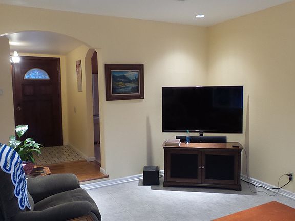 4th image of 1023 Bellingham Dr