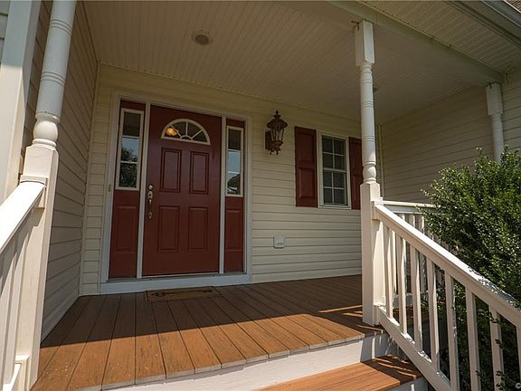 5th image of 17250 Dawn Ct