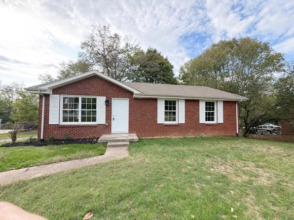 1816 Apex Dr, Clarksville, TN 37040