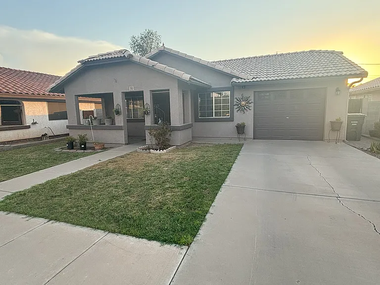 59 N Alta Ave — Photo 1