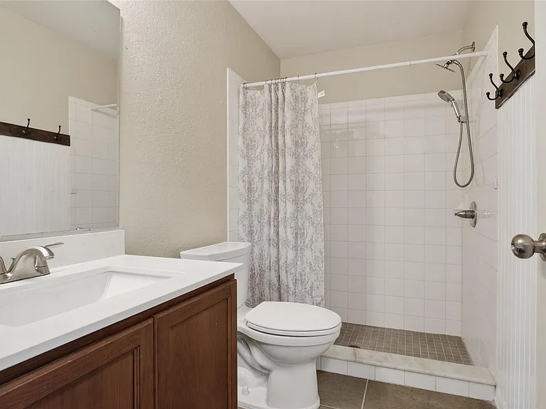 780 Overlook Grove Dr — Photo 33
