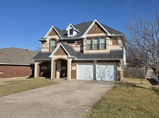 1522 Avenue E, Grand Prairie, TX 75051