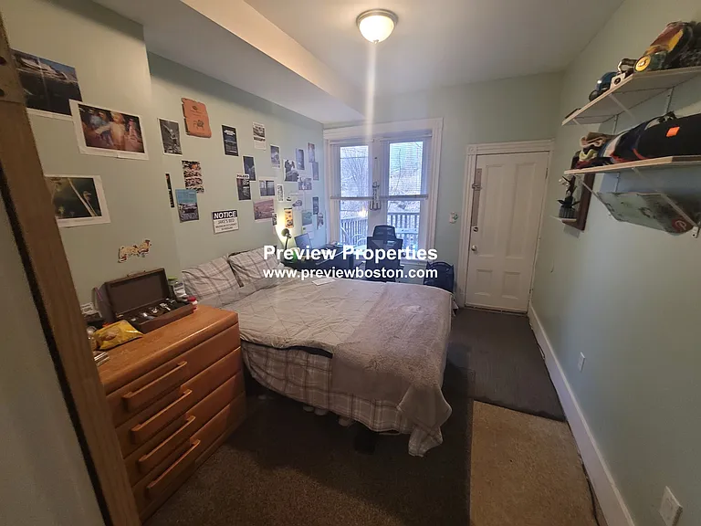 Cedar St — Photo 7