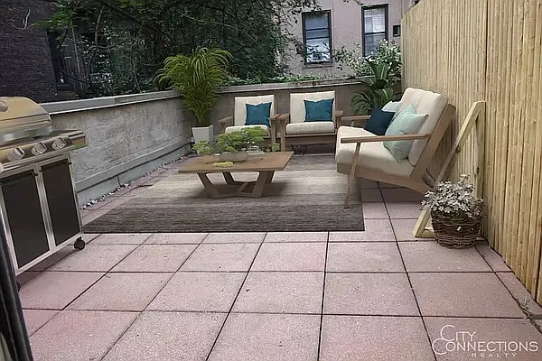 Rented by City Connections Realty | media 15