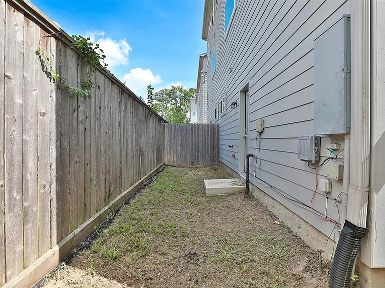 4811 Martin Oaks Ln — Photo 24