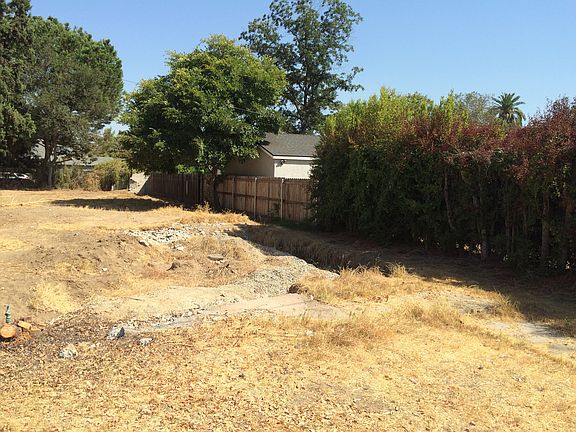 5th image of 290 Lola Ave