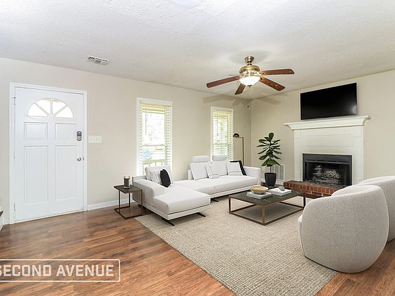 2nd image of 290 Sumer Ln N
