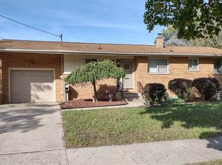114 Burns St, Essexville, MI