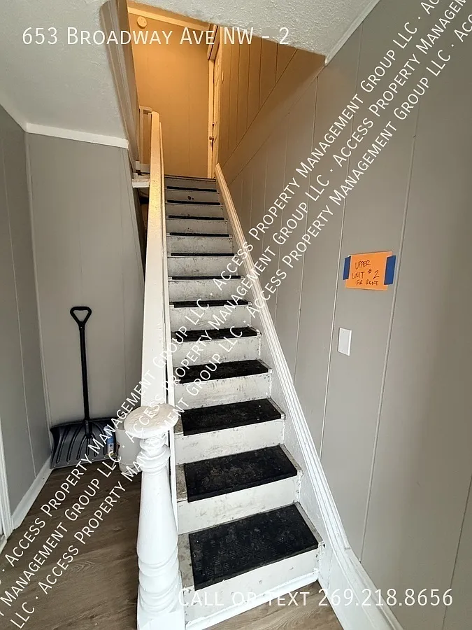653 Broadway NW Studio Apt Close to Bridge St NW — Photo 3