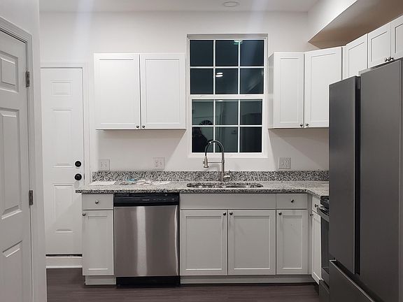 5th image of 541 S Dunlop St #541
