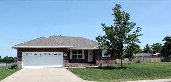 BUILT IN 2002 WITH 2361 SQFT FINISHED LIVING AREA