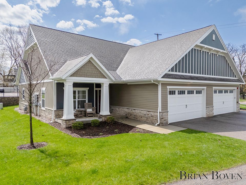 1st image of 148 Tamarack Ln NE #2B