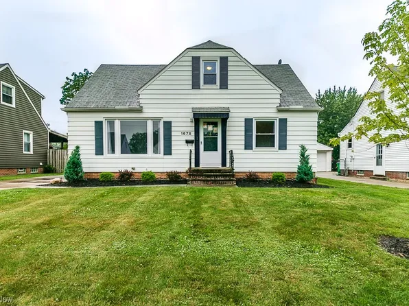 1678 Byron Dr, Mayfield Heights, OH 44124