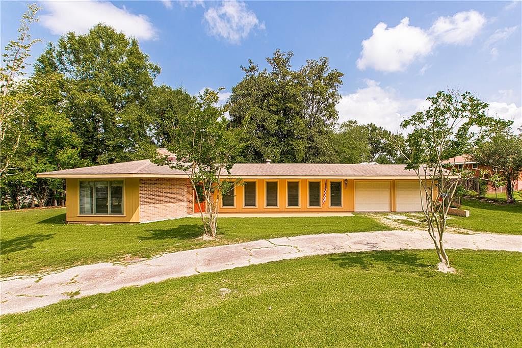 205 Cedar Rd, Bogalusa, LA 70427 MLS 2402762 Zillow