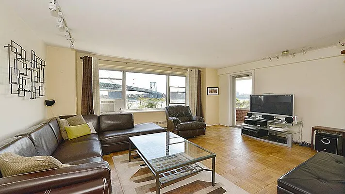 Sold by Fenwick Keats Real Estate | media 15