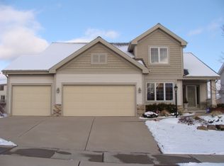 5696 Kinsale Dr, Fitchburg, WI 53711