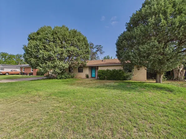 2517 9th Ave, Canyon, TX 79015