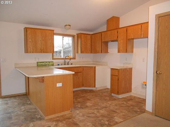 4th image of 7402 NE 156th Ave