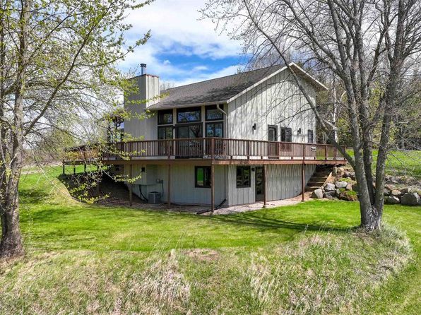 8226 Scott Road, Cross Plains, WI 53528