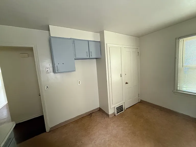 5649 Waterbury Ave — Photo 5