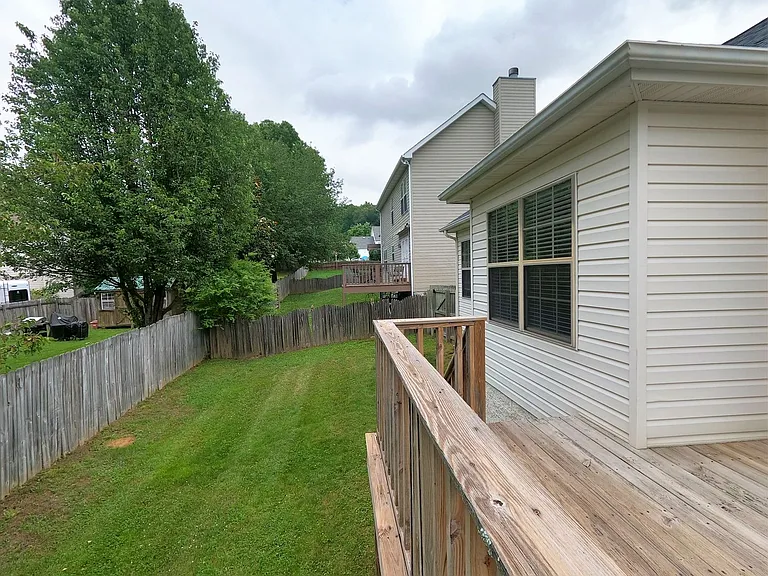 10025 Highgate Cir — Photo 20