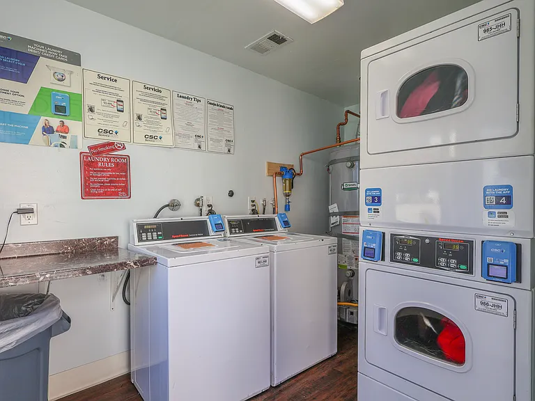Driftwood Apartments — Photo 7