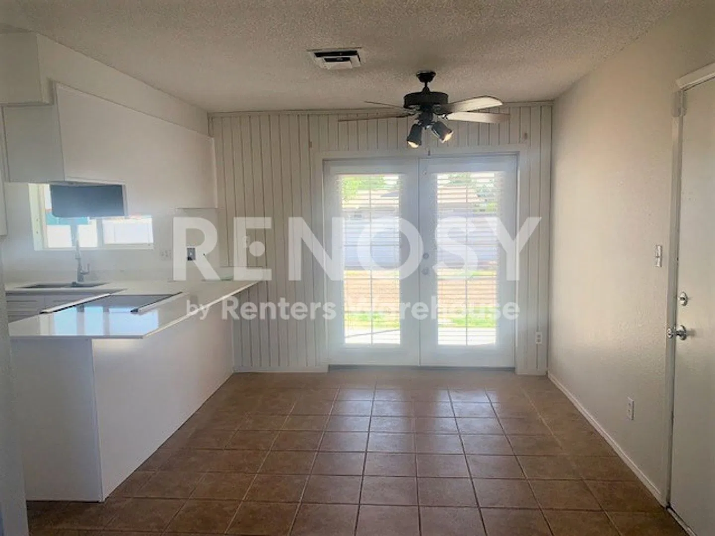 Ideal 3 Br 2 Ba 1 Carport Home Near Bell Rd and I-17 in Phoenix — Photo 4