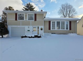 1325 Brookfield Dr, North Tonawanda, NY 14120