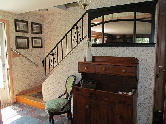 Gorgeous entrance and transition from the finished basement to the fist floor.
