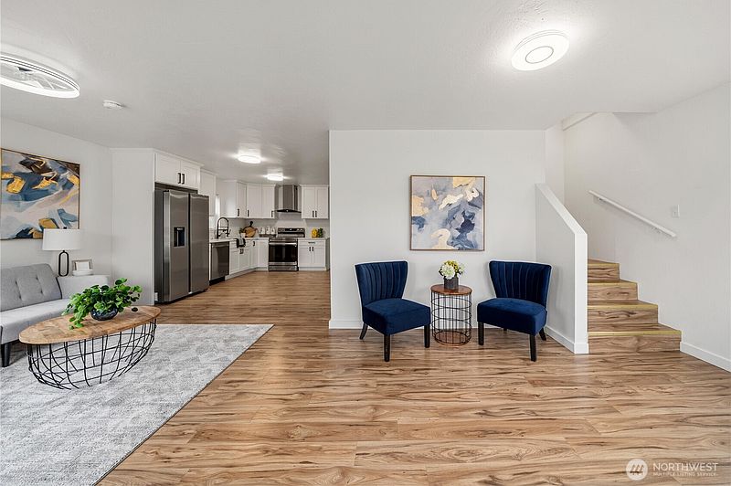4th image of 535 Morris Avenue S